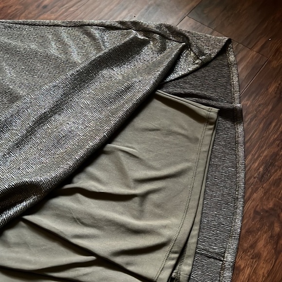 NWT Lauren Ralph Lauren Women's metallic Gold V-Neck Dress Size 16 - Picture 8 of 9